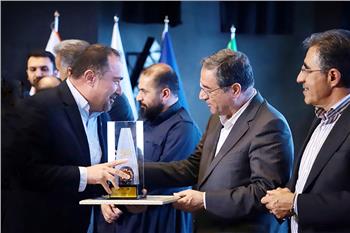 شرکت اروم تریلر بعنوان واحد نمونه صنعتی انتخاب شد