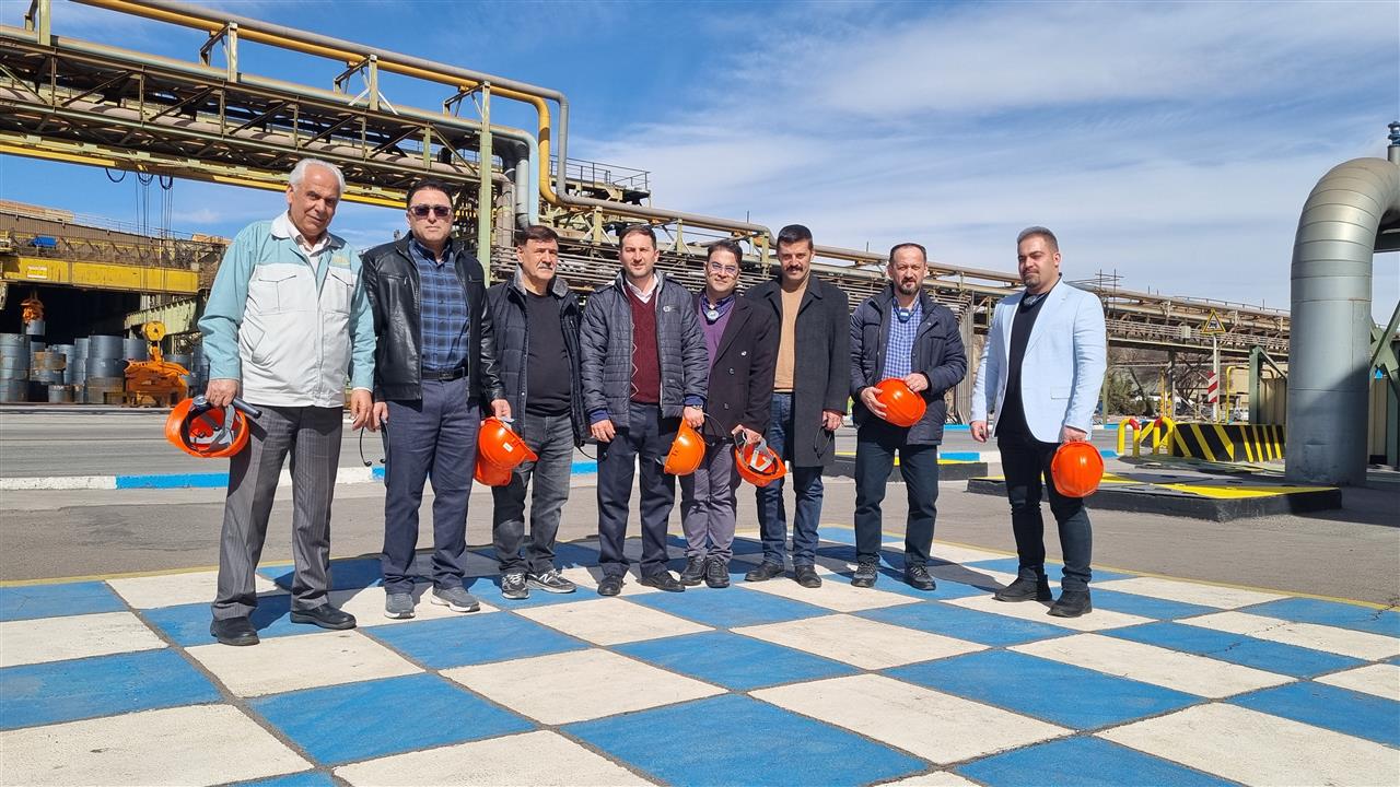 بازدید کارشناسان شرکت اروم تریلر از مجتمع فولاد مبارکه